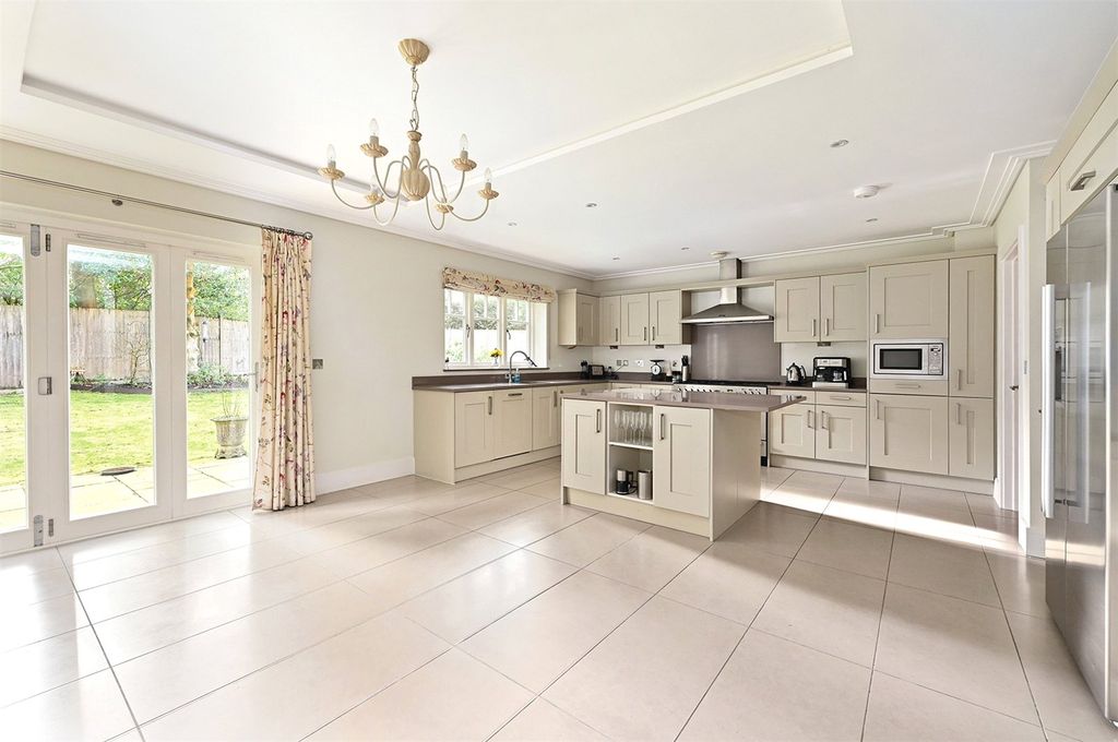 Property photo 2 of 18 Picture No. 22