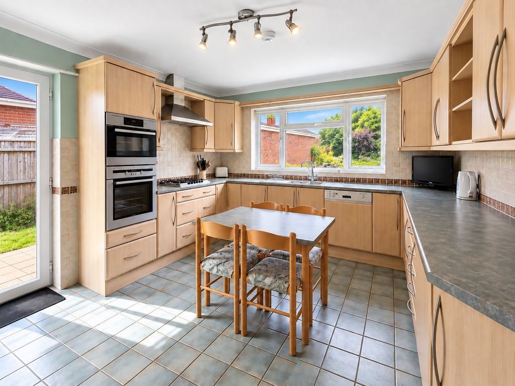 Property photo 3 of 19