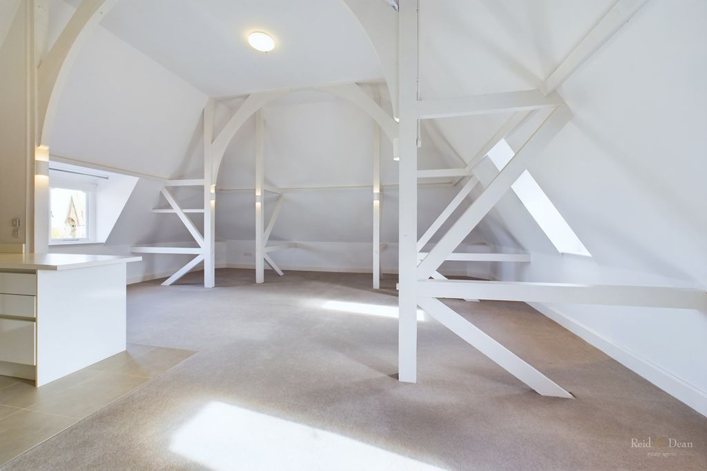 Property photo 3 of 18 860-Hr-3.Jpg