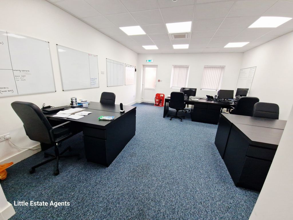 Property photo 3 of 10 Photo 3