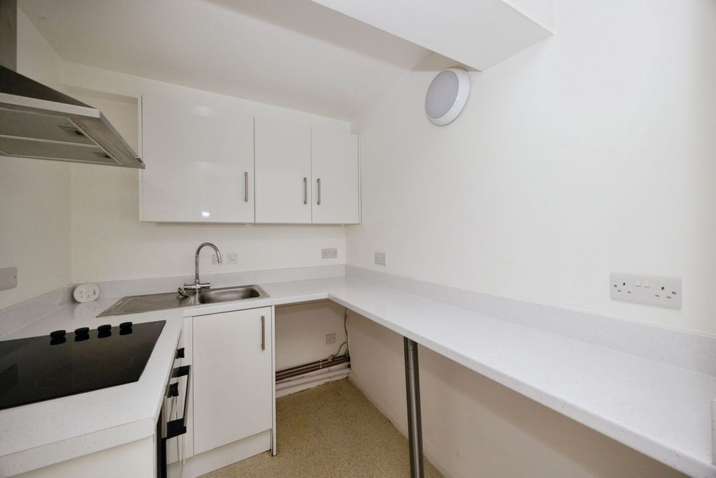 Property photo 3 of 12 Photo