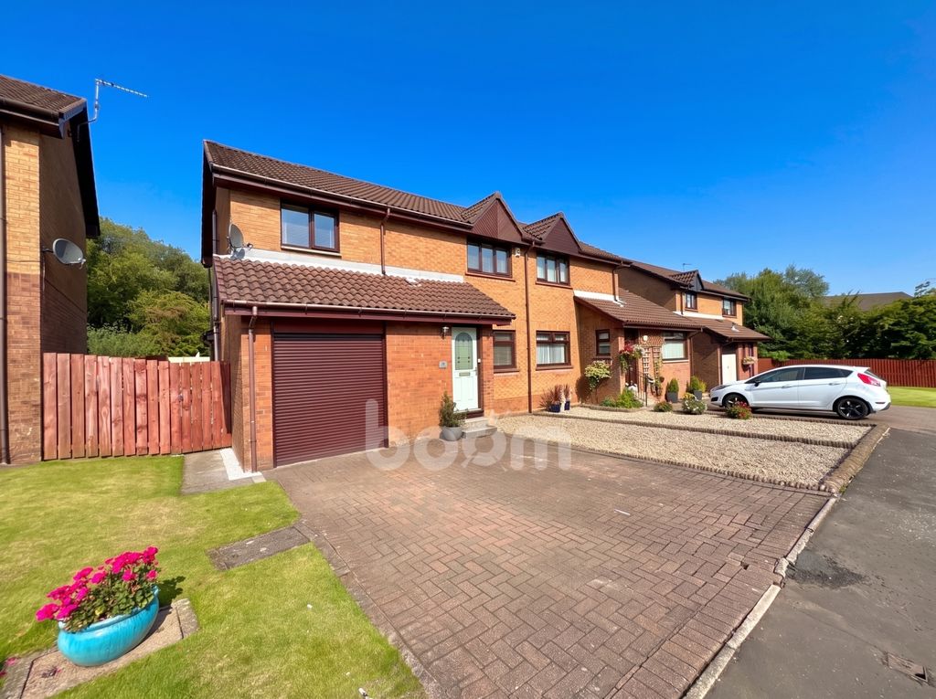 Property photo 1 of 30 Greenlees Court, Dalry Three Bedroom Semi Detached