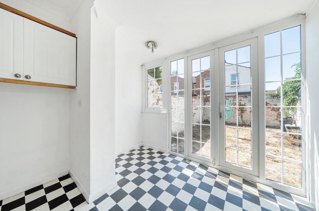 Property photo 3 of 12 1317762-7-686658d...