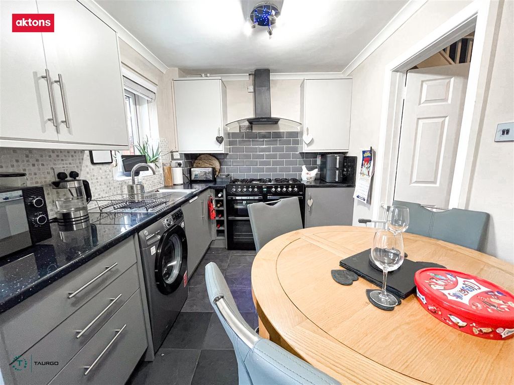 Property photo 3 of 15 Img_9535.Jpg