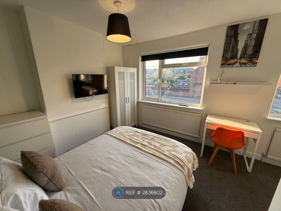 Property photo 2 of 8