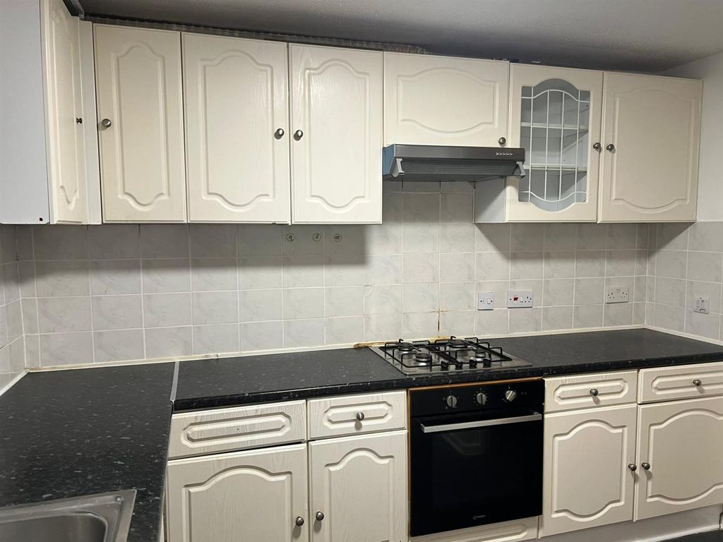 Property photo 2 of 26 4E105Bcd-Aa52-4Eca-Bfcf-053B75081651.Jpg