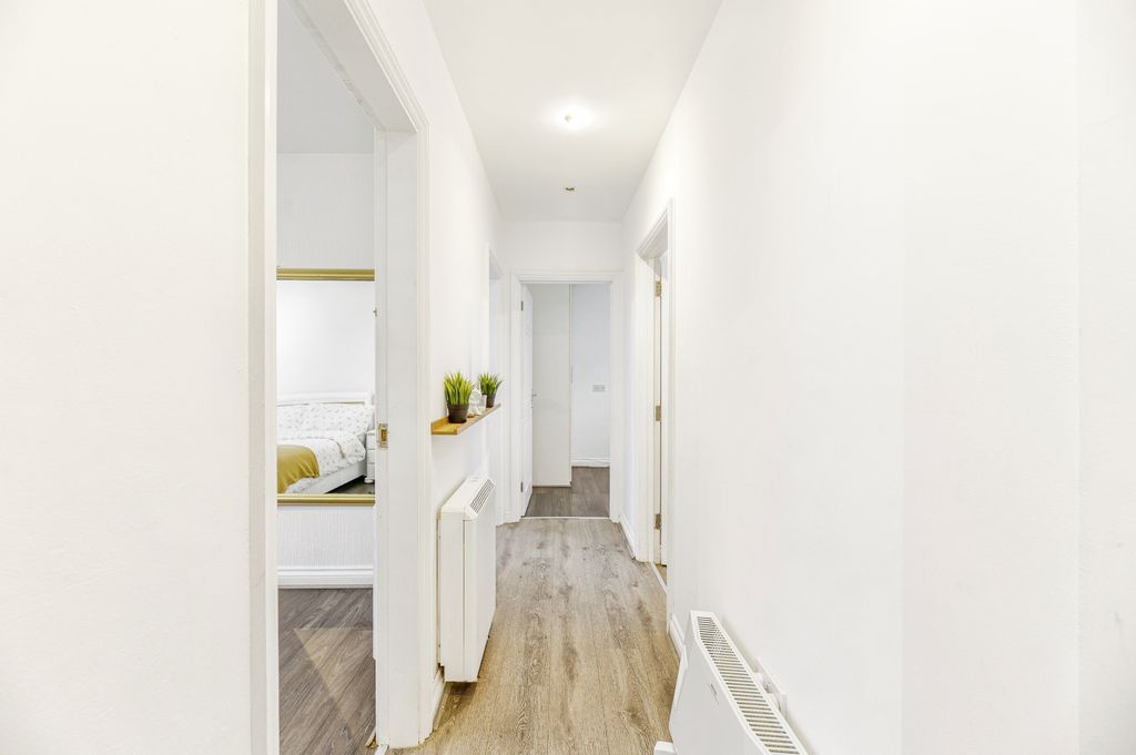 Property photo 3 of 20 3