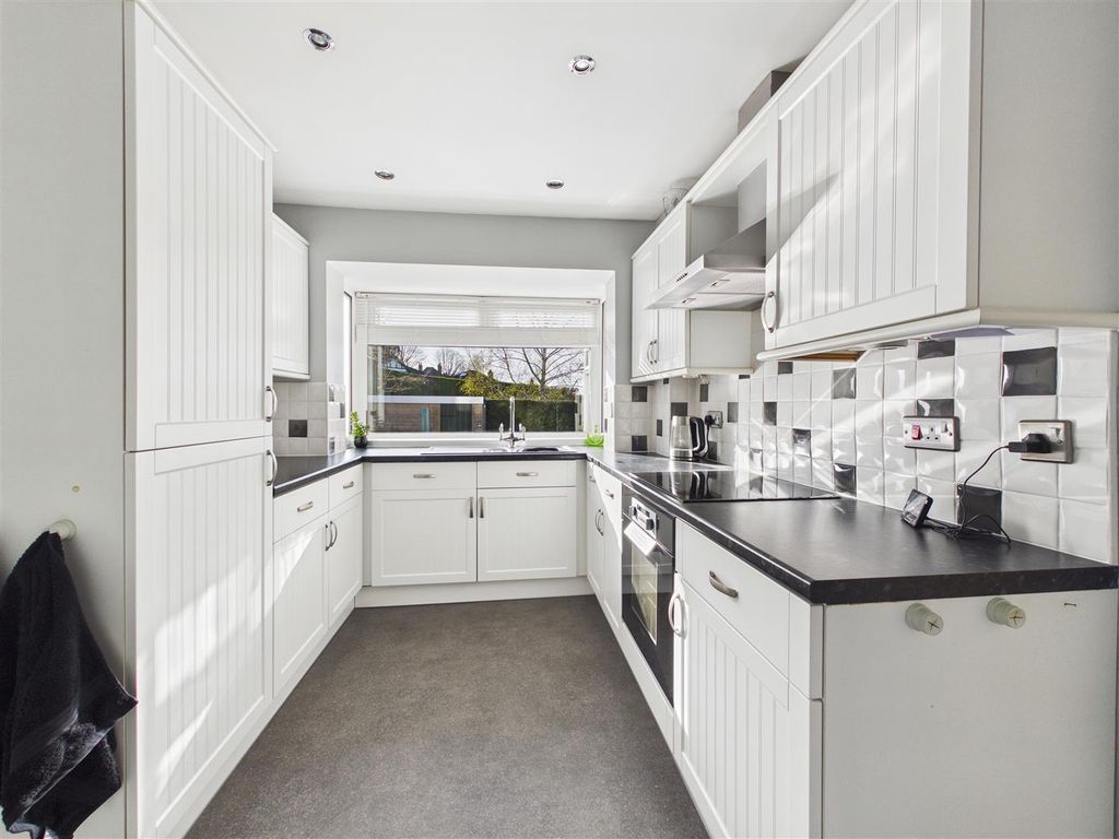 Property photo 3 of 26 Cam05476G0-Pr0168-Still011.Jpg