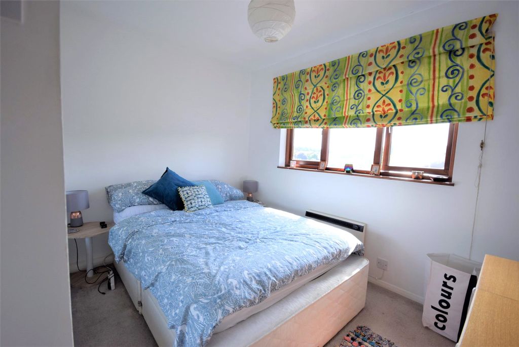 Property photo 3 of 9 Bedroom