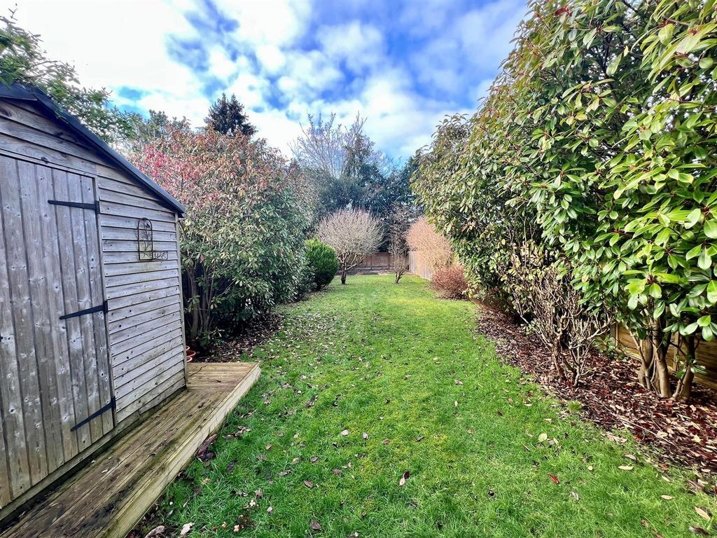 Property photo 3 of 25 Garden