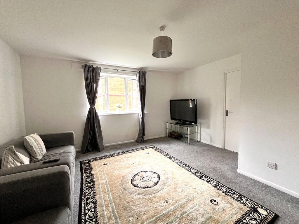 Property photo 3 of 11 Picture No. 08