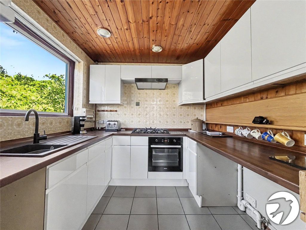 Property photo 3 of 21 Picture No. 16
