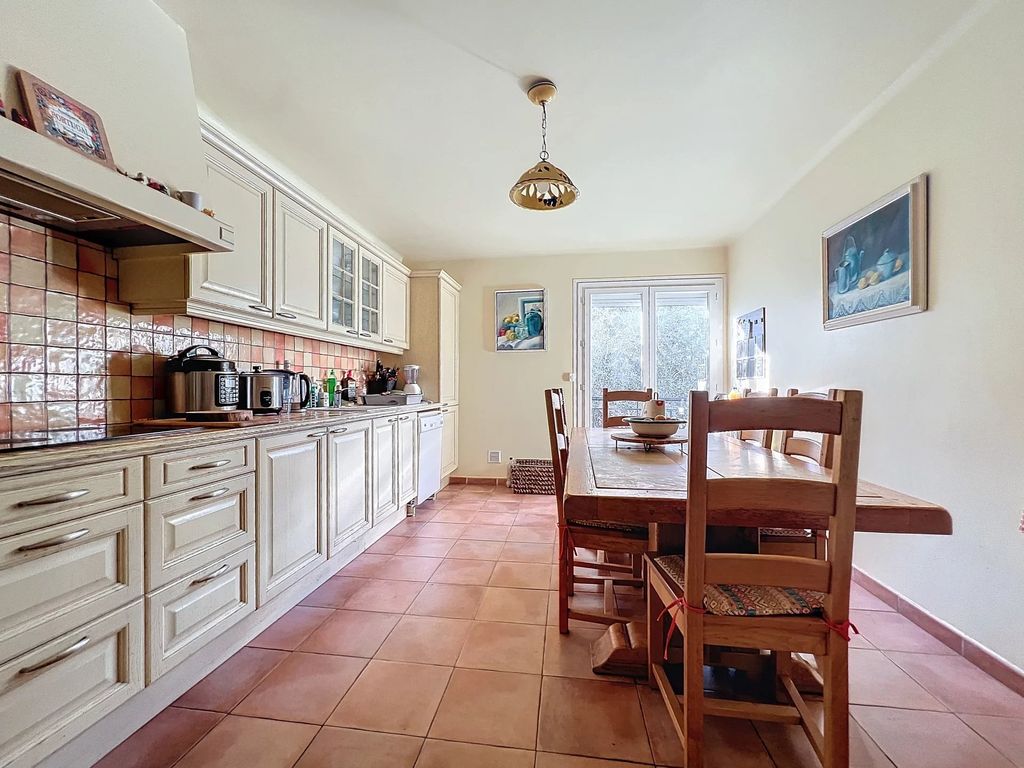Property photo 3 of 12 010F0E7B3B00c47B6720Cf3c2F092E0d_Ff58ccc513_1920-Big
