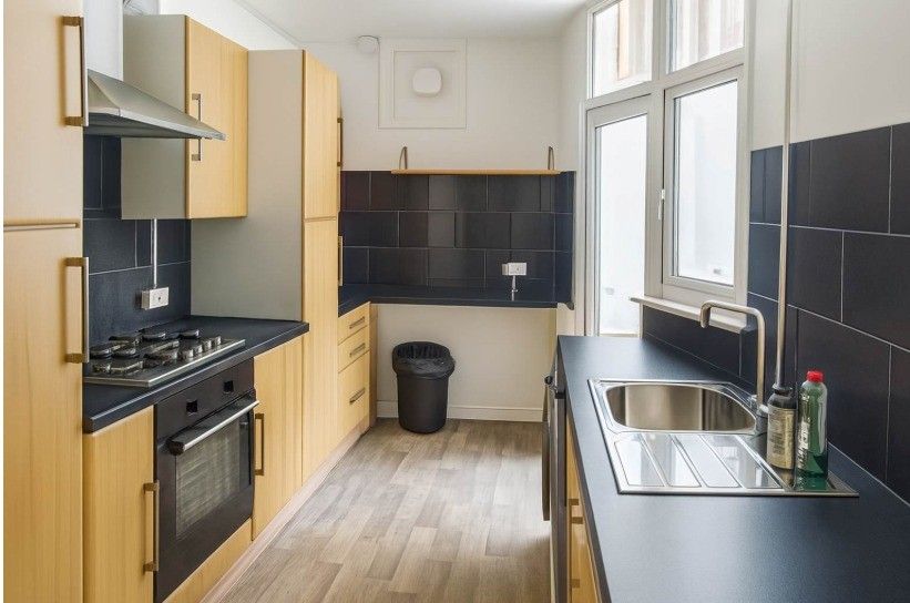 Property photo 2 of 6