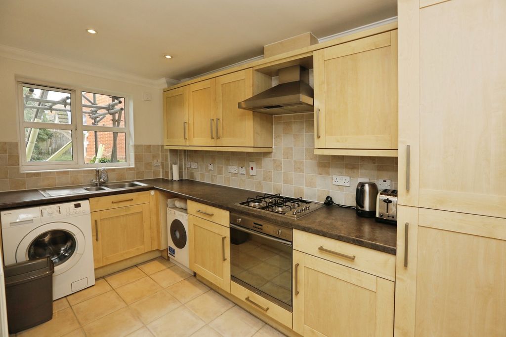 Property photo 3 of 12 Photo