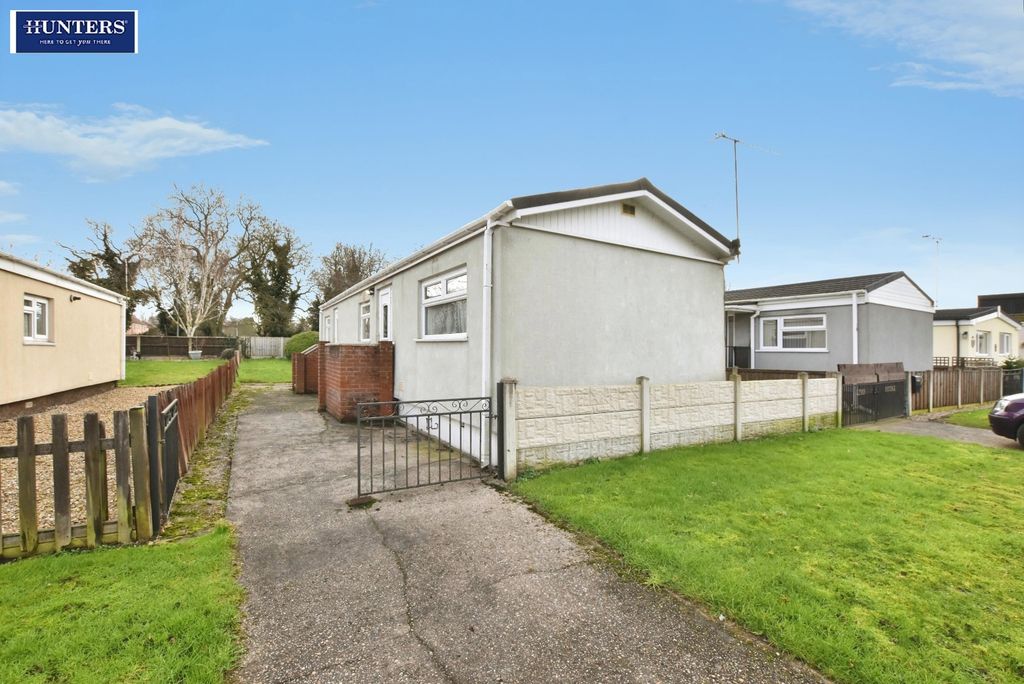 Property photo 1 of 18 Front