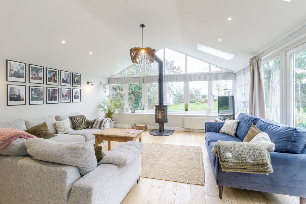 Property photo 2 of 24