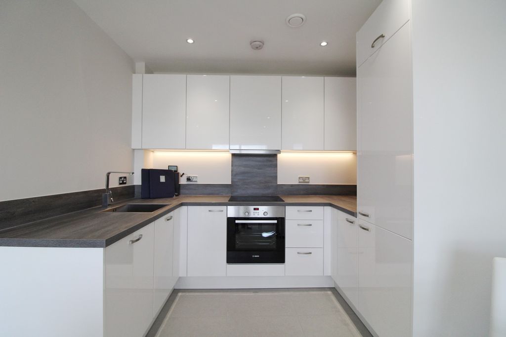 Property photo 2 of 5 Kitchen