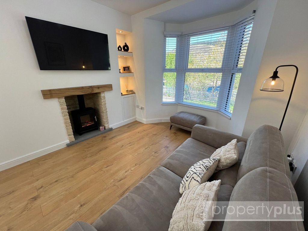 Property photo 3 of 19 Picture No. 06