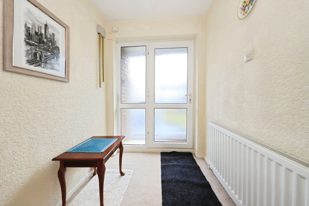 Property photo 2 of 17 Photo