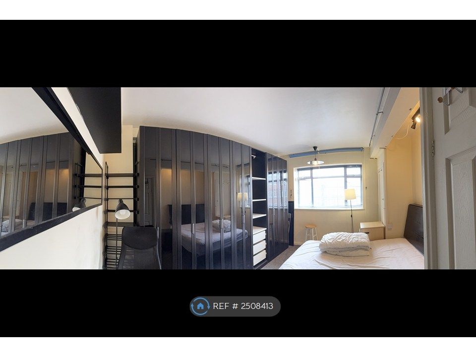 Property photo 3 of 7 Bedroom 2