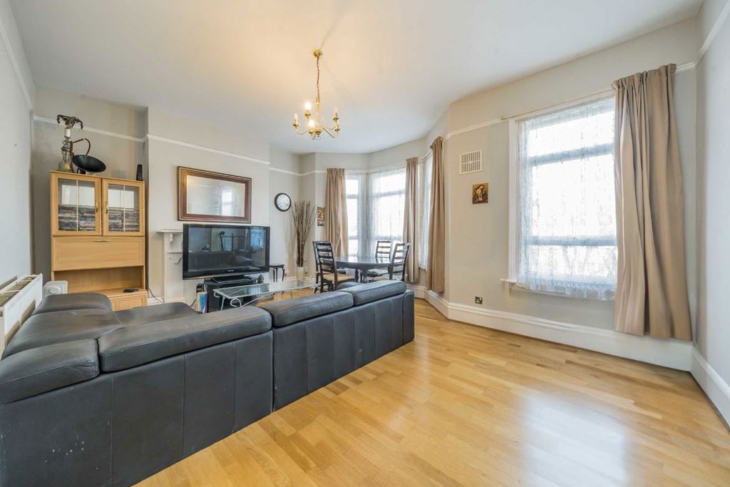 Property photo 2 of 4