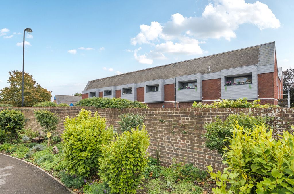 Property photo 1 of 14 1534637-4-1A120c4...