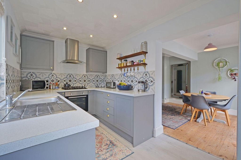 Property photo 1 of 25 Photo 23