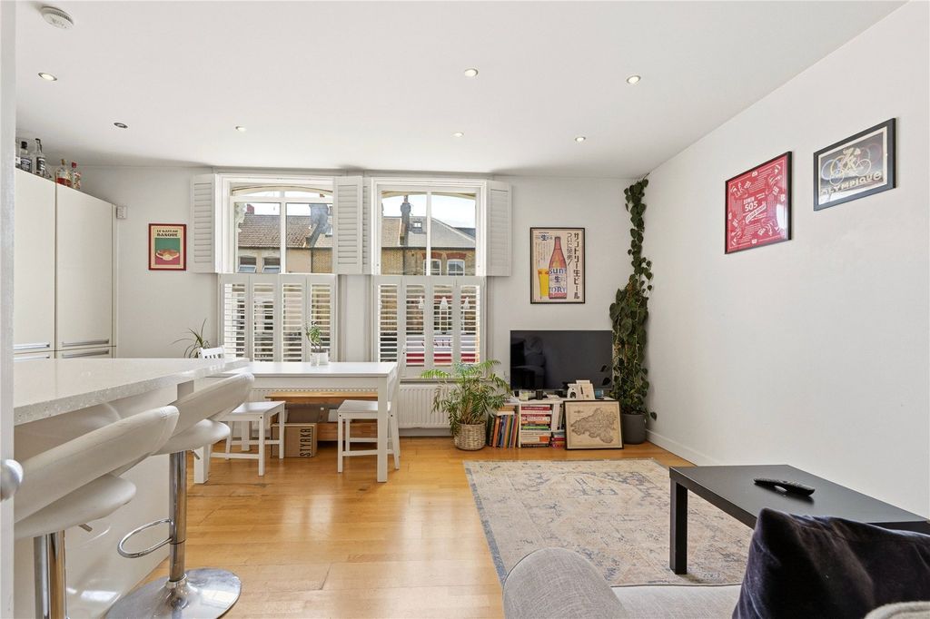 Property photo 2 of 11 Picture No. 12