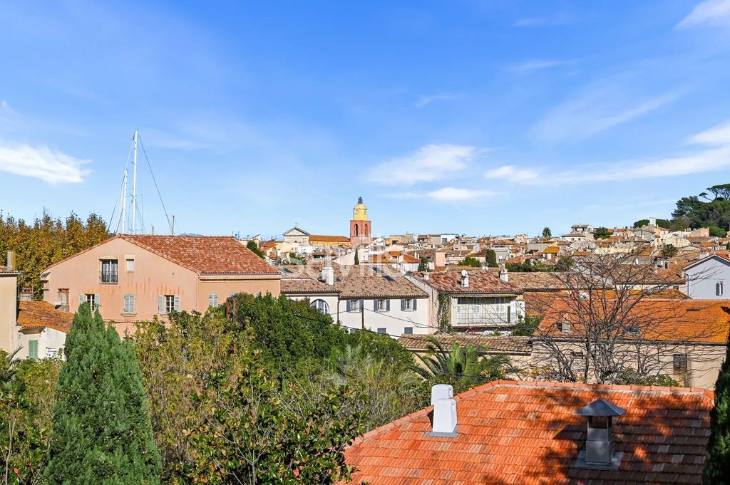 Property photo 1 of 9 Bright And Spacious Apartment In The Heart Of Saint-Tropez