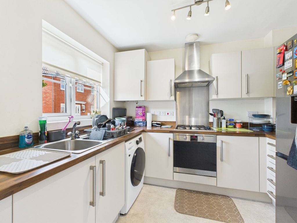 Property photo 2 of 13 Kitchen