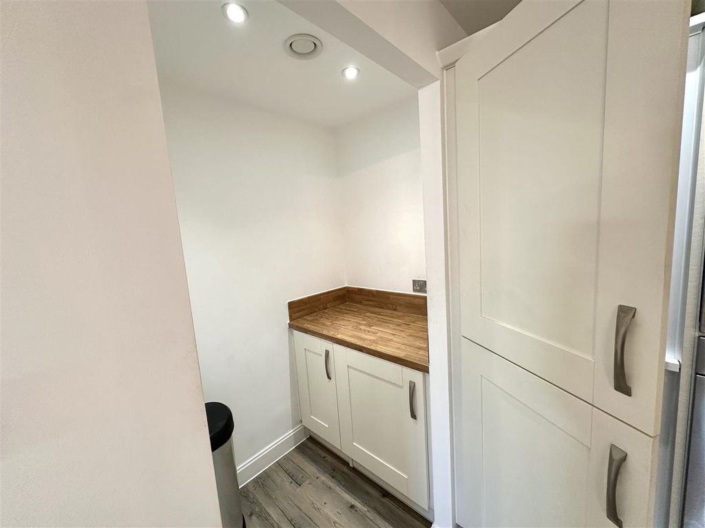 Additional image 5 of 2 bed flat for saleSea Road, Carlyon Bay, St. Austell PL25
