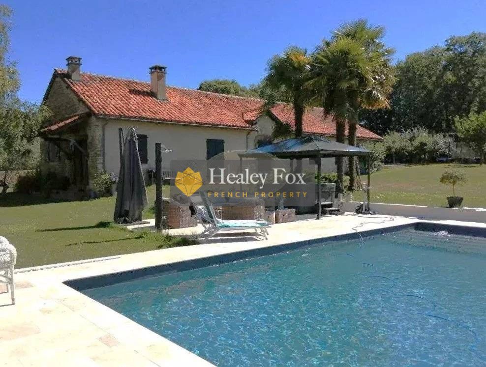 Property photo 3 of 34