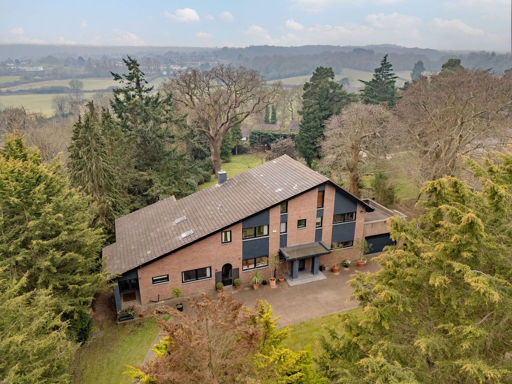 Property photo 1 of 42