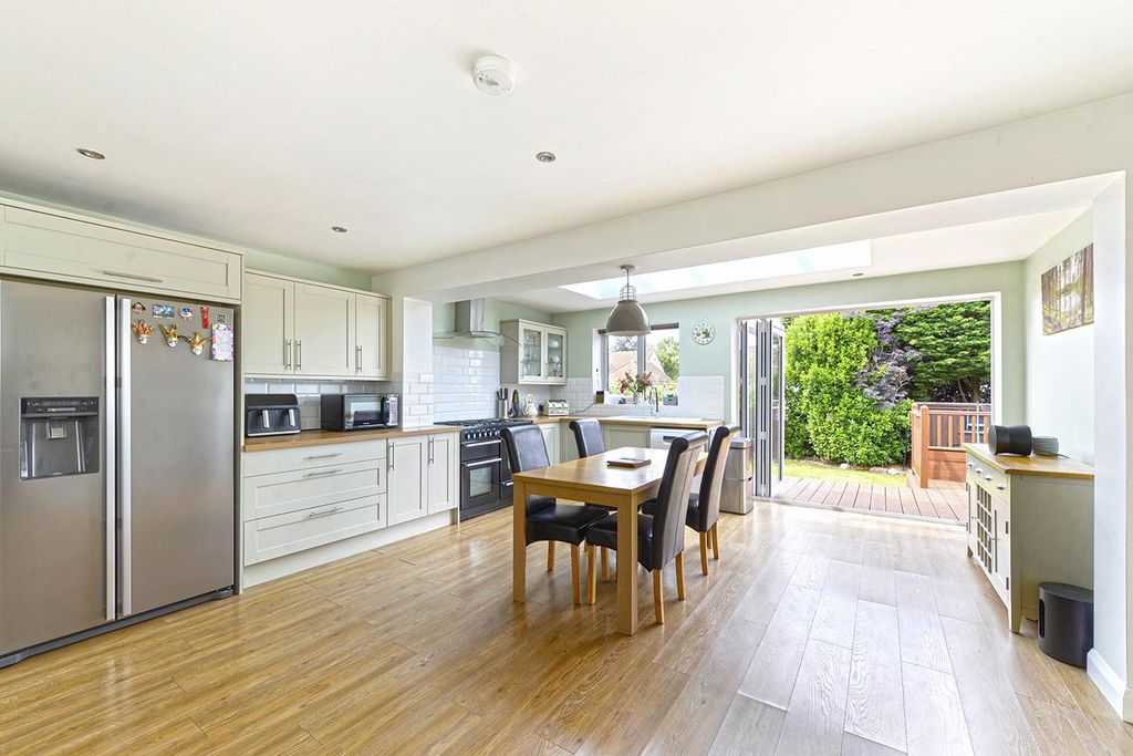 Property photo 2 of 18 8Normanhurst07.Jpg
