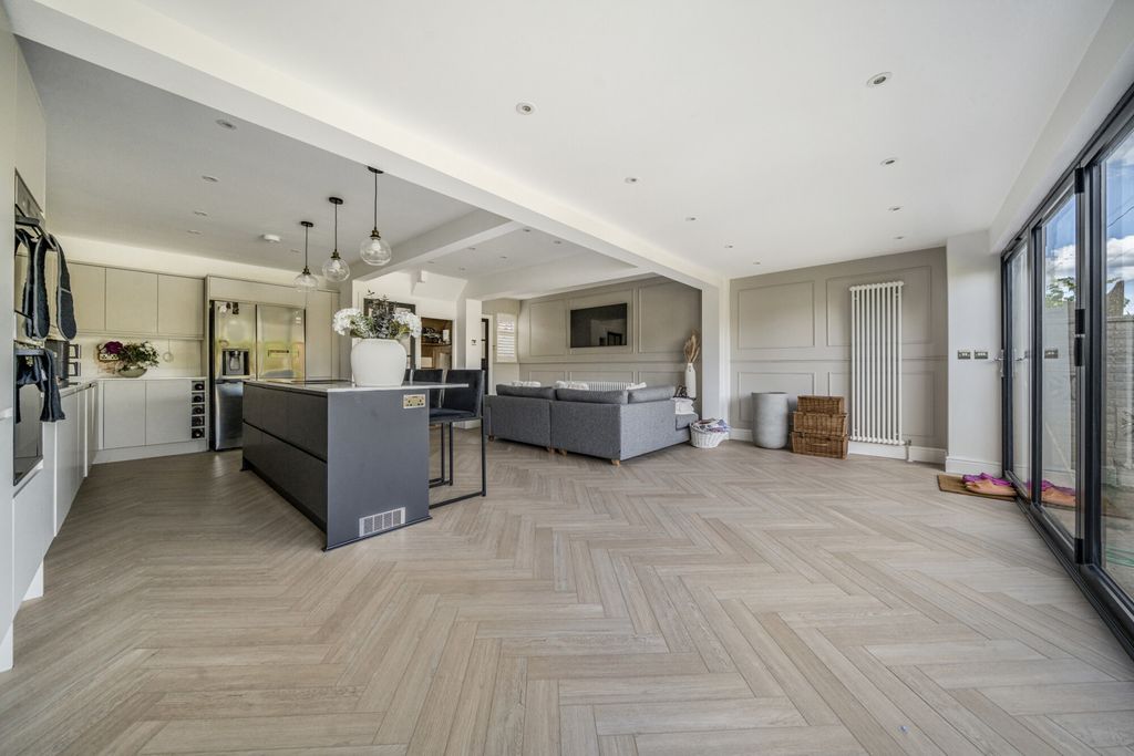 Property photo 1 of 14 Reception