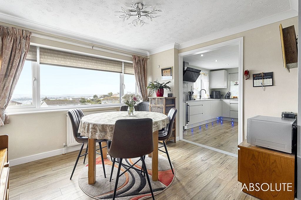 Property photo 3 of 24 Dining Room