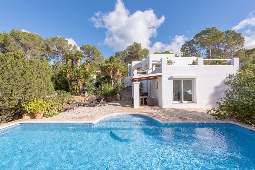 Property photo 3 of 21