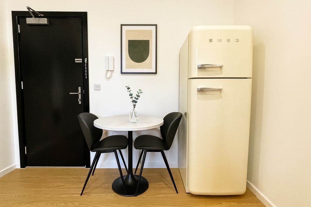 Property photo 2 of 6 Dining