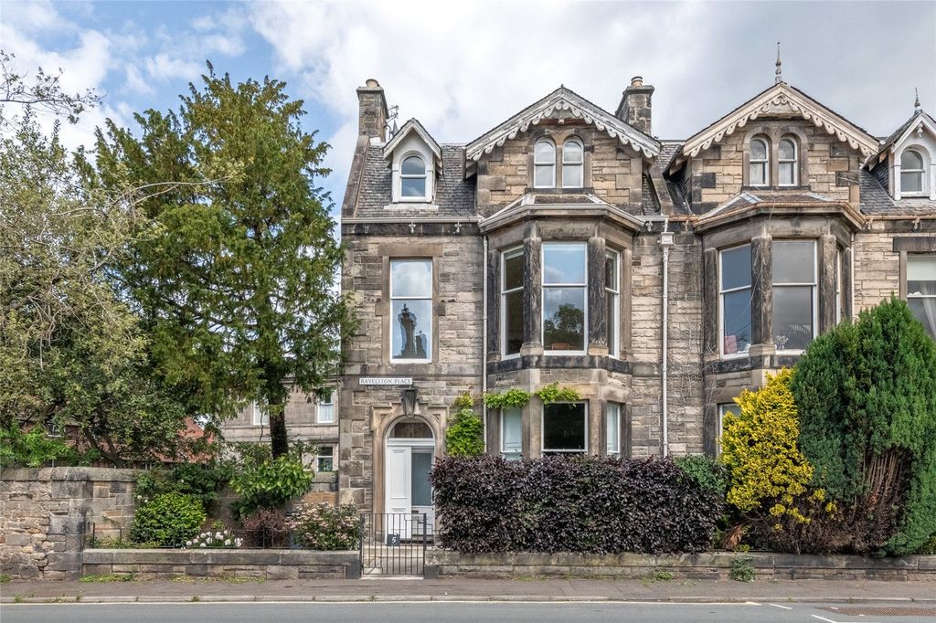 Property photo 1 of 24 Ravelston Place 0487