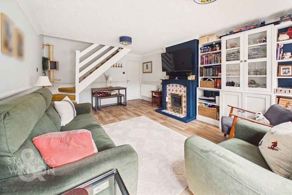 Property photo 3 of 16