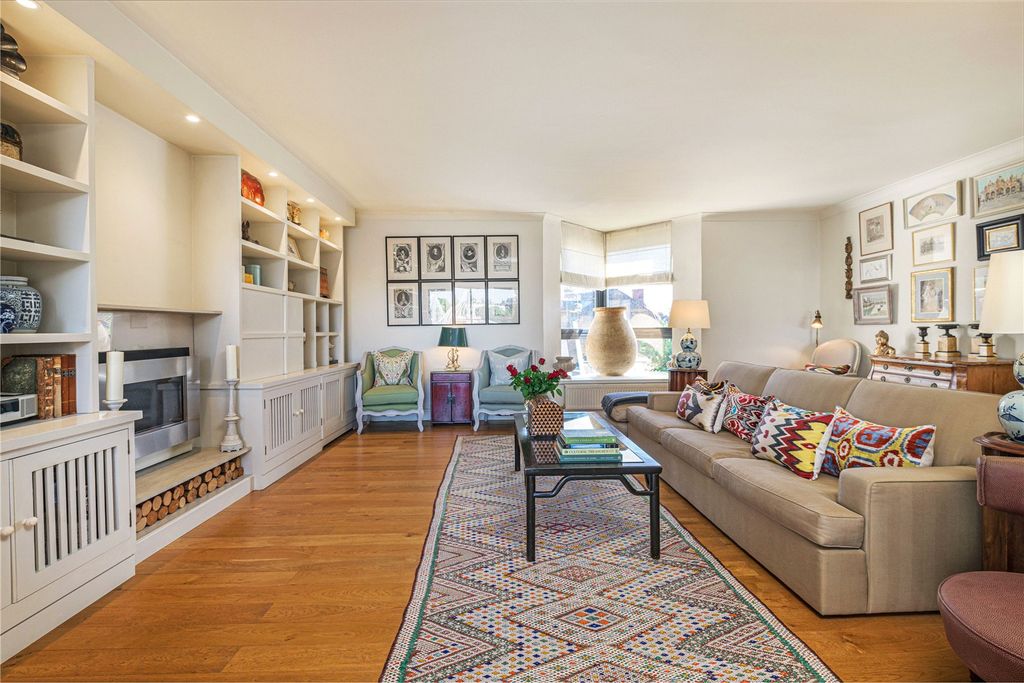 Property photo 1 of 18 Reception Room