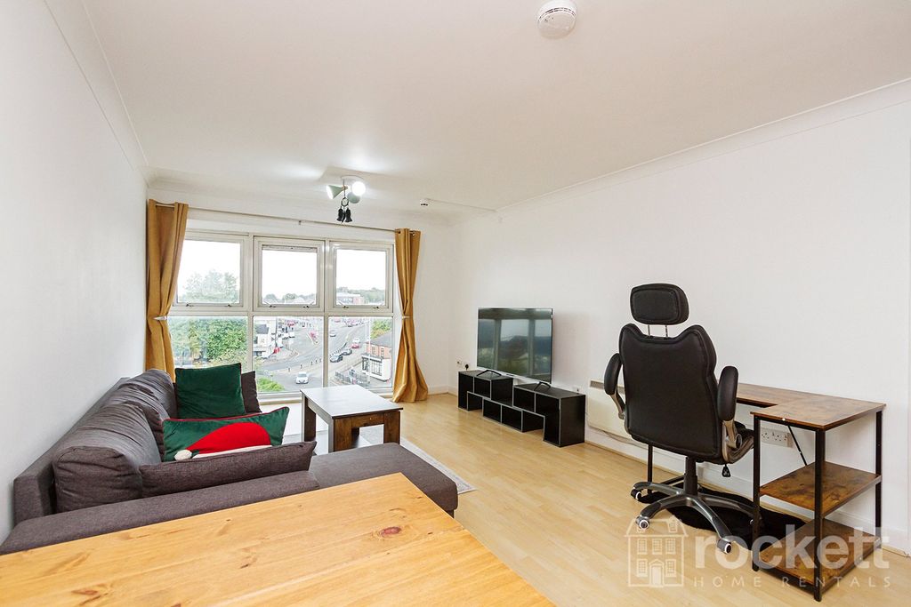 Property photo 2 of 25 Picture No. 05