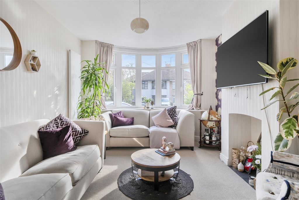 Property photo 2 of 21 1439046-20-69d0Da7103531.Jpg