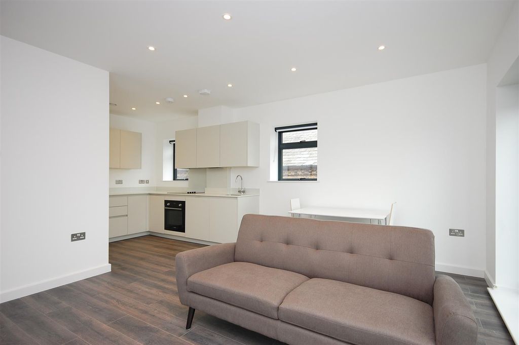 Property photo 1 of 10 Reception