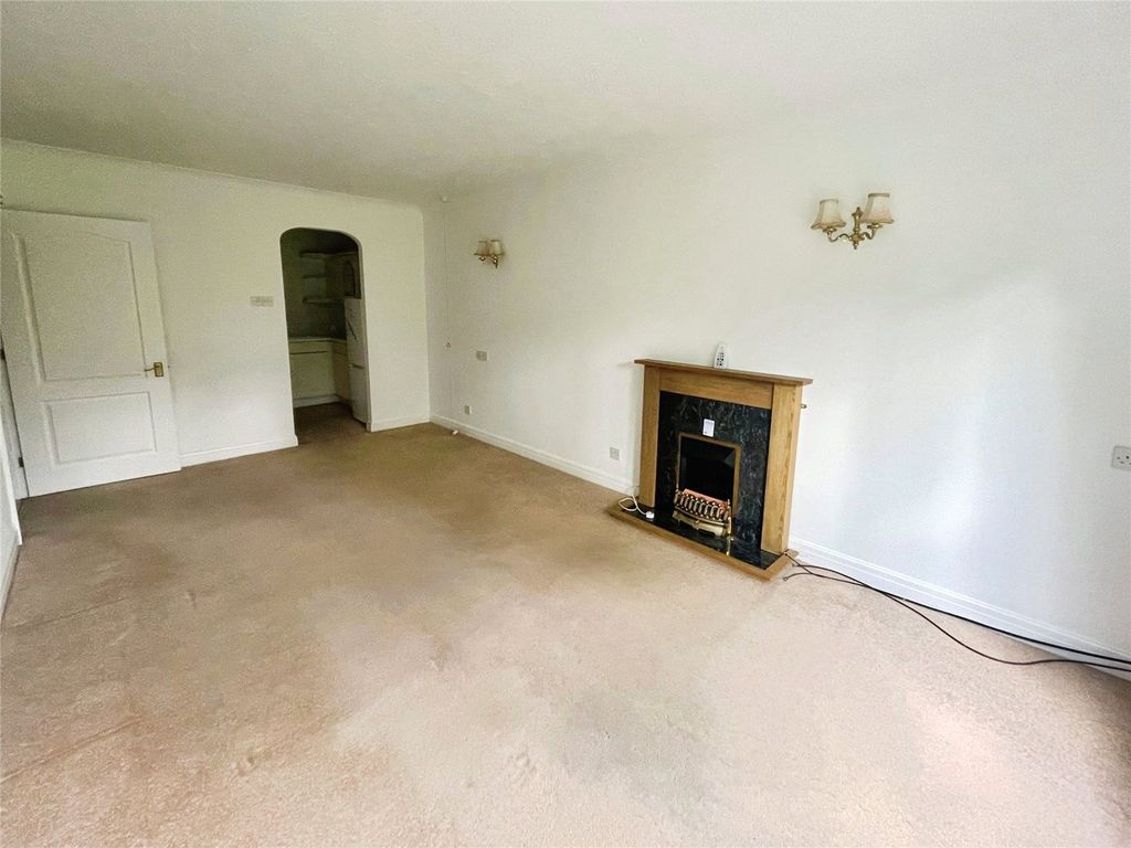 Property photo 2 of 12 Picture No. 10