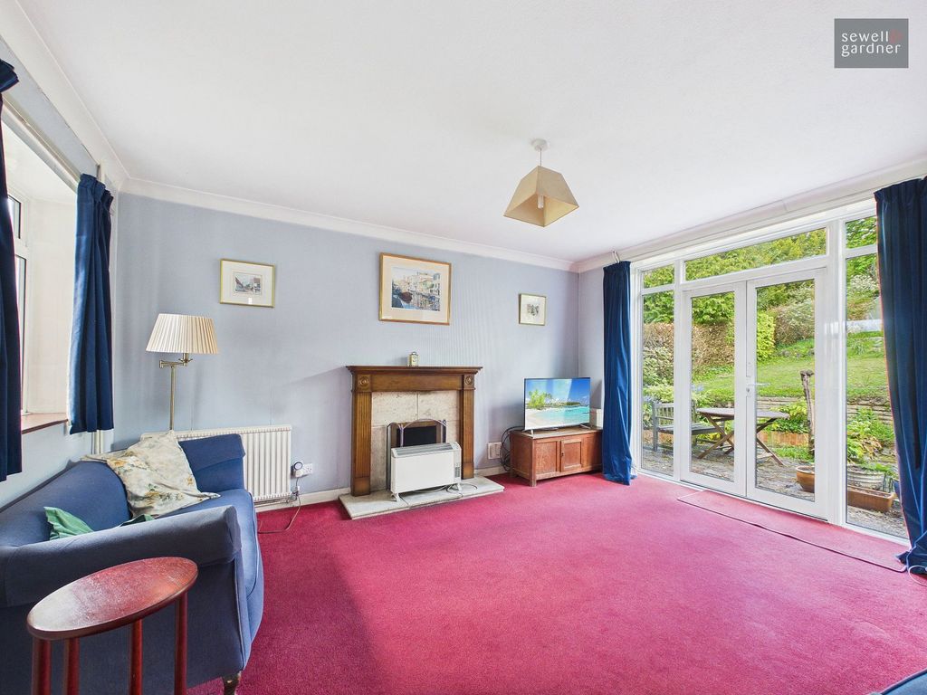 Property photo 2 of 18