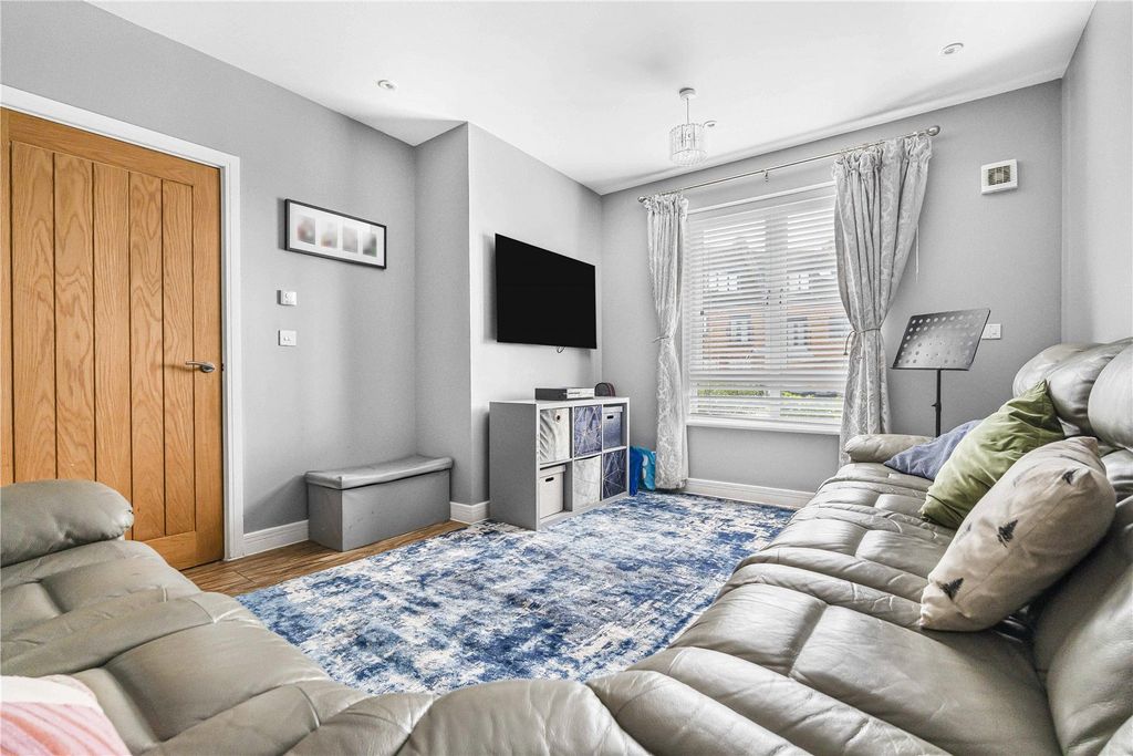 Property photo 2 of 17 Picture No. 05