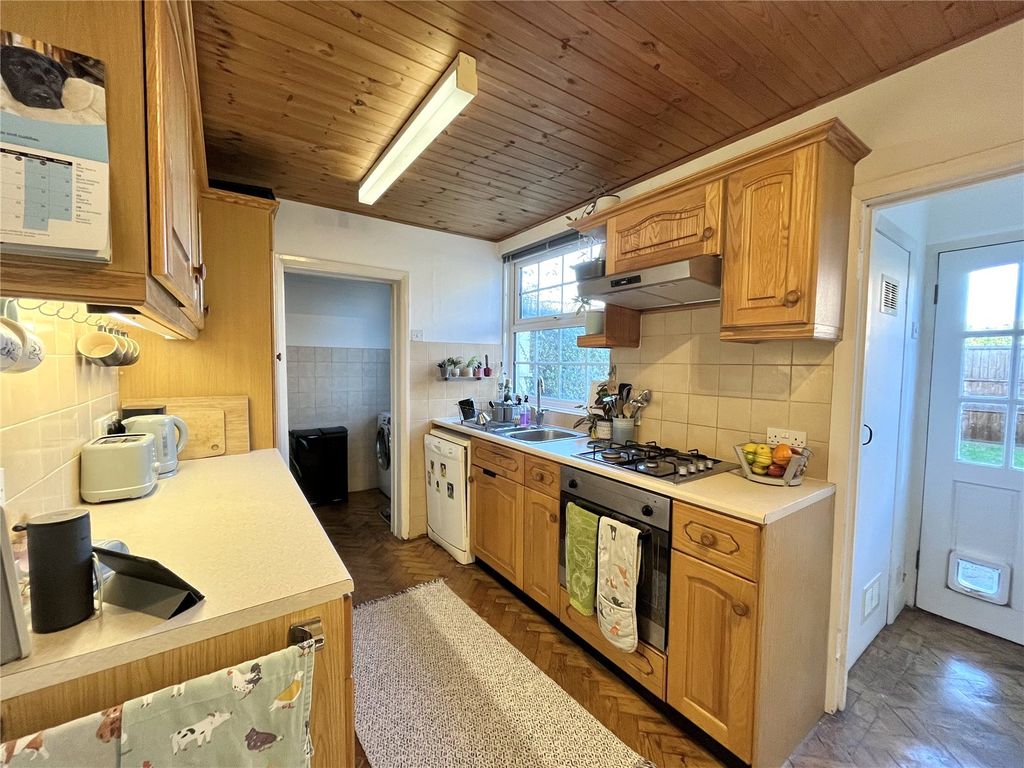 Property photo 3 of 8 Picture No. 10