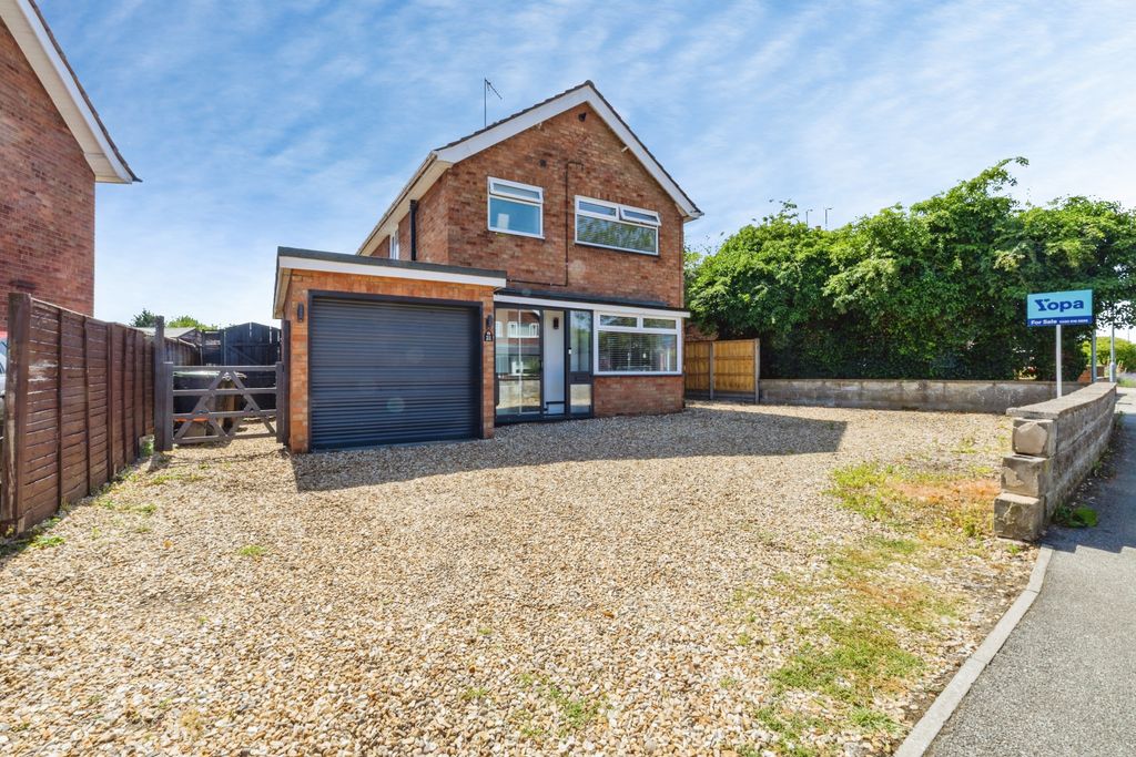 Property photo 1 of 19 2026-06-25-31Chestnutroad033